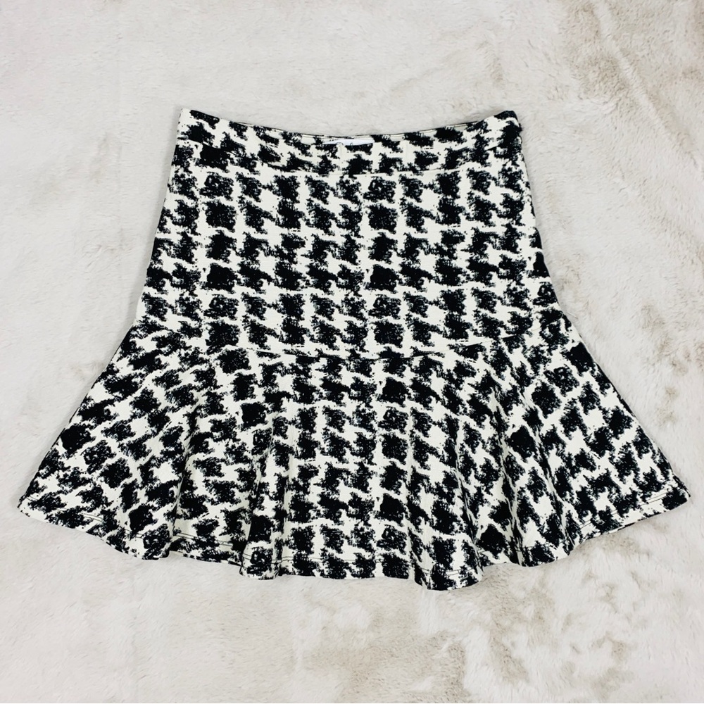PARKER Mckenna Fit & Flare Mini Skirt sz 2 Waist 26" Black White Houndstooth - Picture 5 of 16